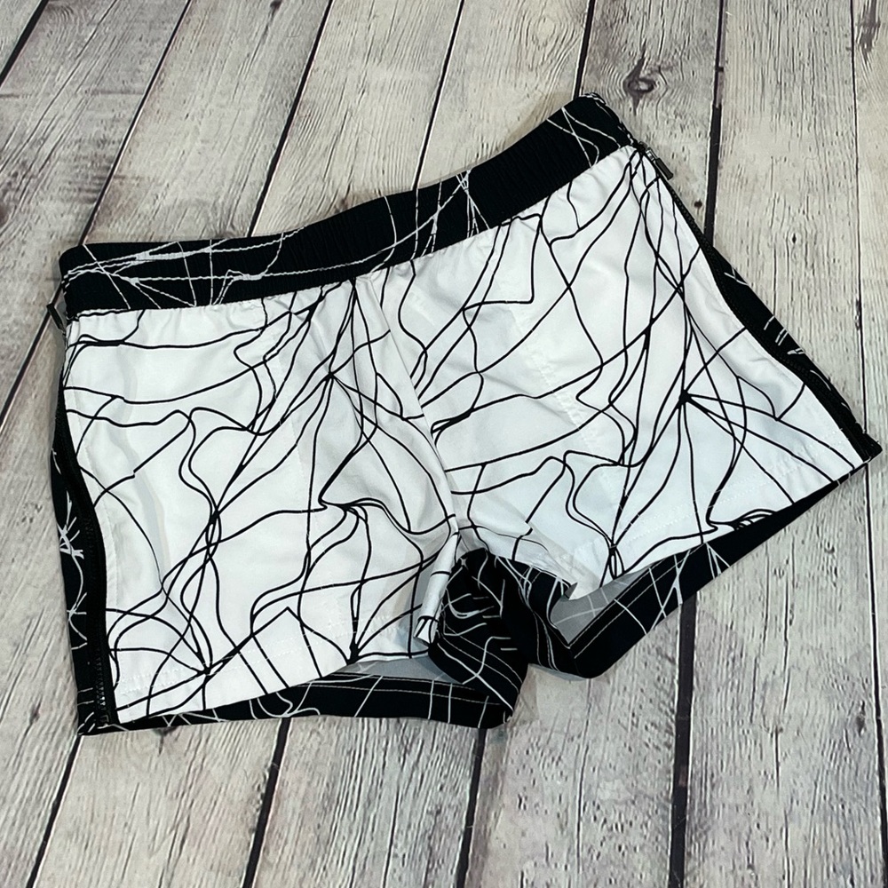 FABLETICS "Eloise" Black & White Athletic Running Shorts-XXS